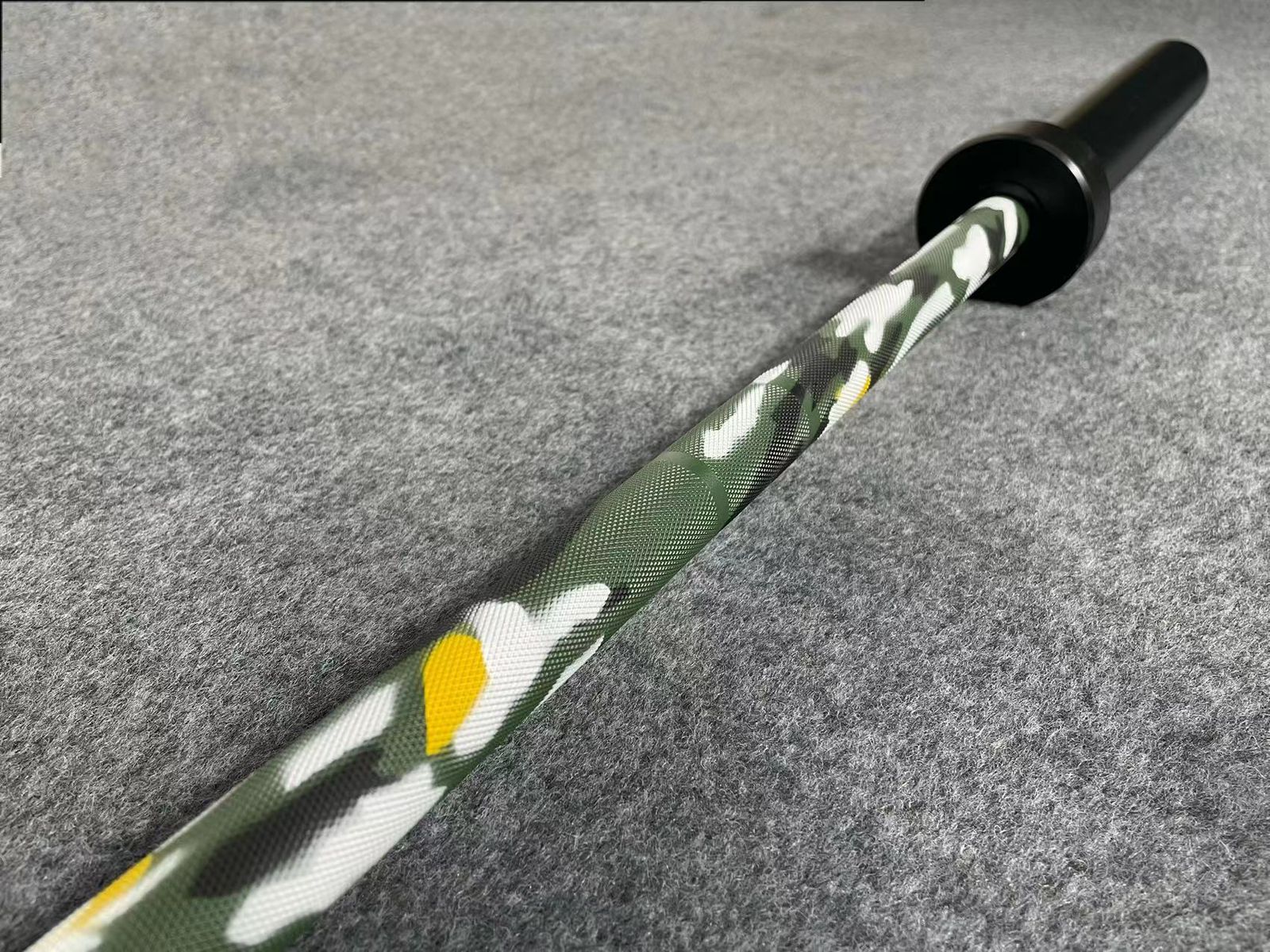 CAMO CERAKOTE BARBELL 20KG image 2